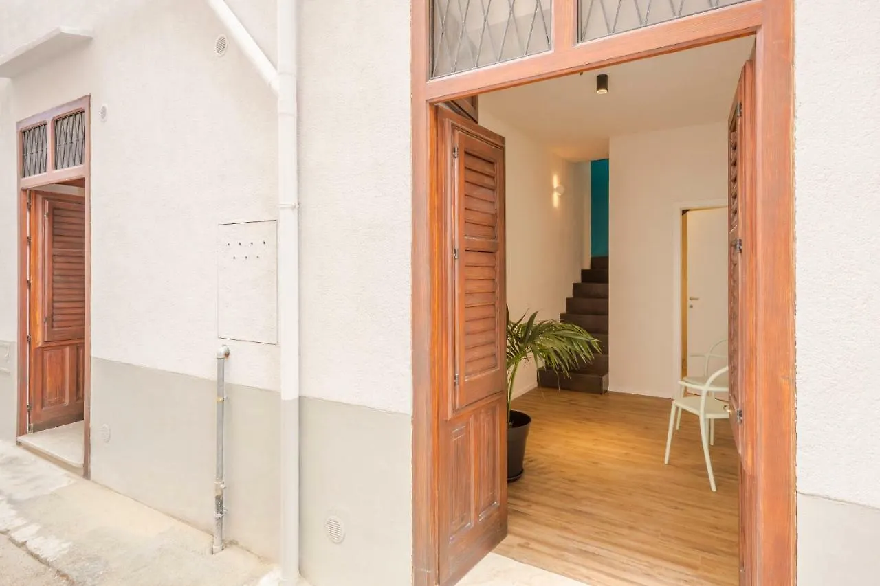 Carusi Studio Castellammare del Golfo Nyaraló